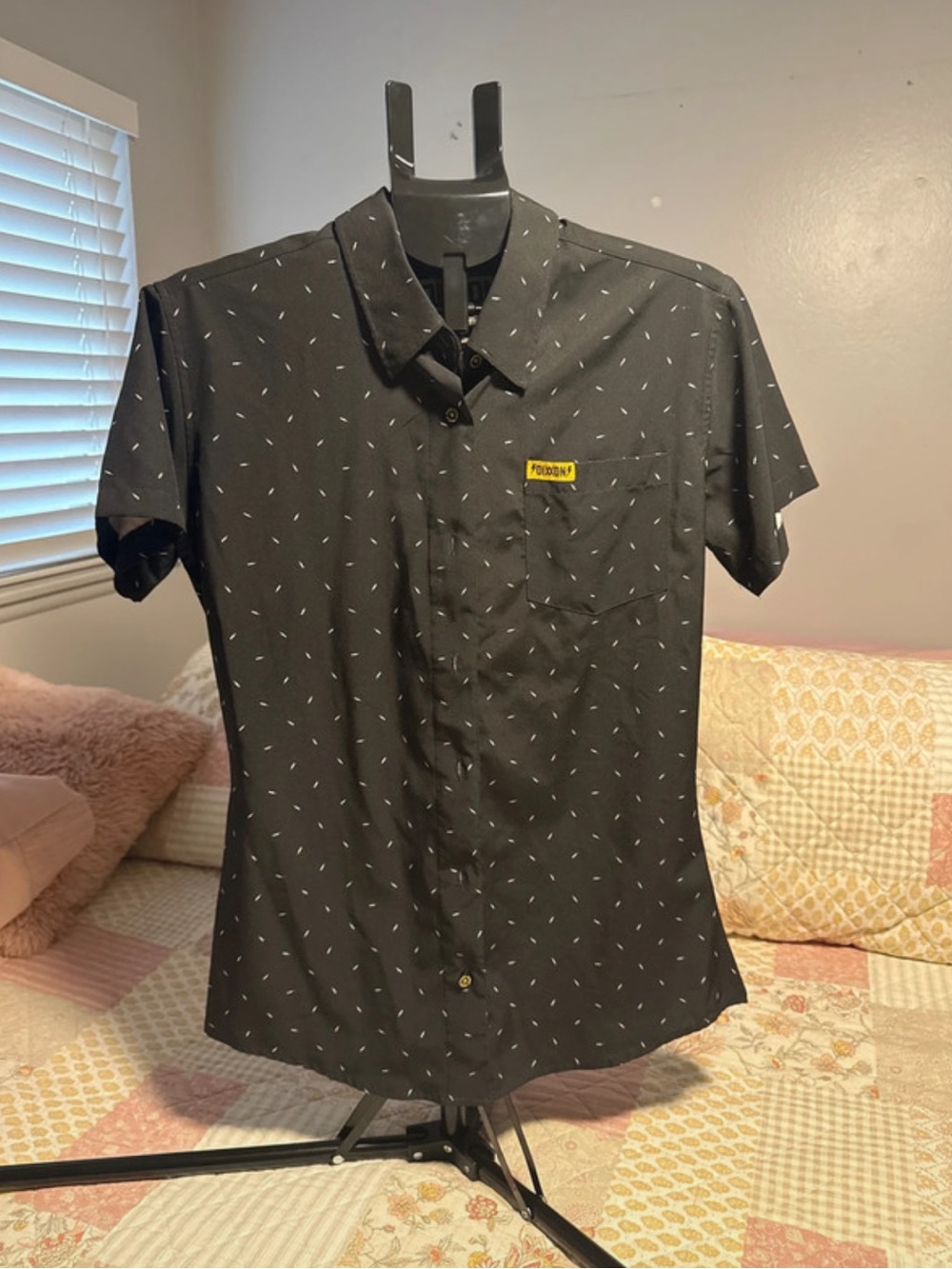 Dixxon The Bolt short sleeve button up Women’s Large